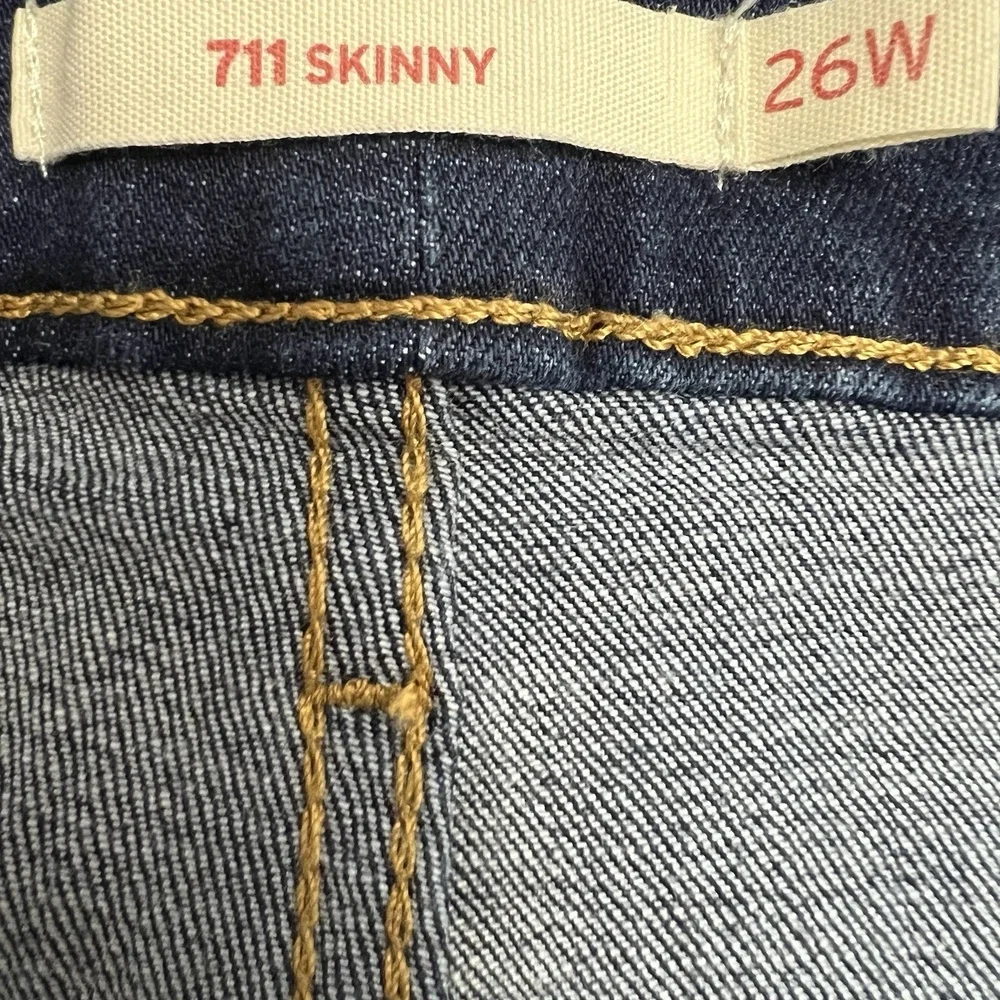 Levis levi’s 711